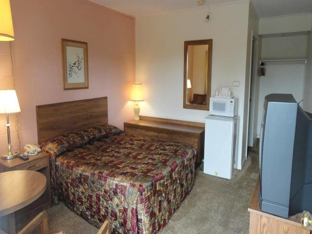 Attican Motel - Attica - Batavia - Warsaw - Darien Lake Екстериор снимка