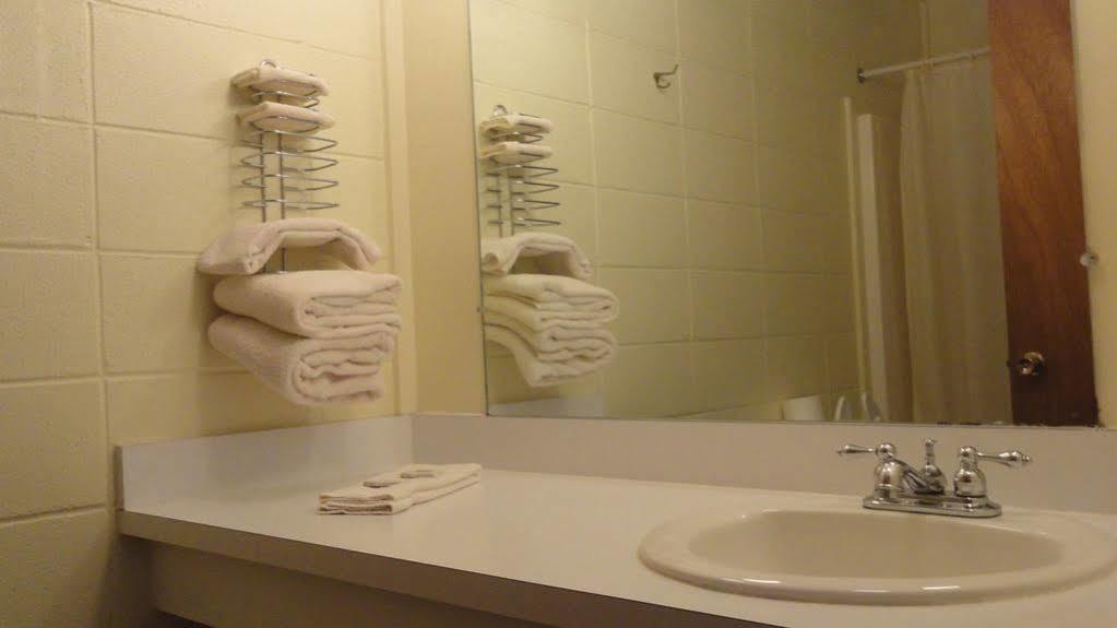 Attican Motel - Attica - Batavia - Warsaw - Darien Lake Екстериор снимка